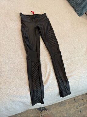 SPANX Black Shiny High-Waist Leggings